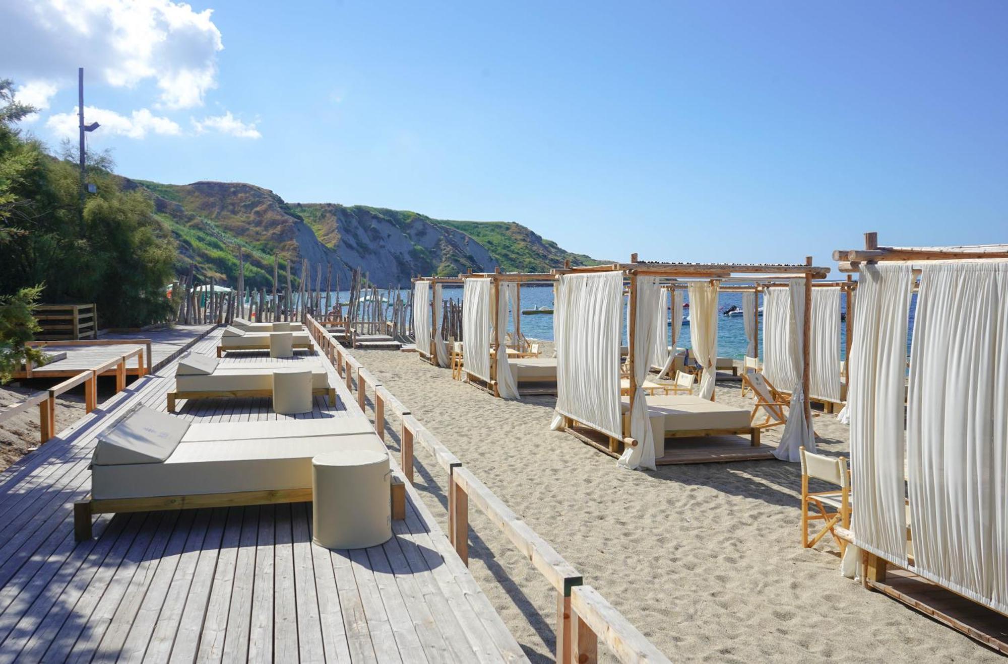 Praia Art Resort - Small Luxury Hotels Of The World (Adults Only) 利卡斯戴勒 外观 照片